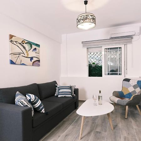 "Under The Olive Tree"- Beautiful Apartment In The Heart Of Atenas Exterior foto